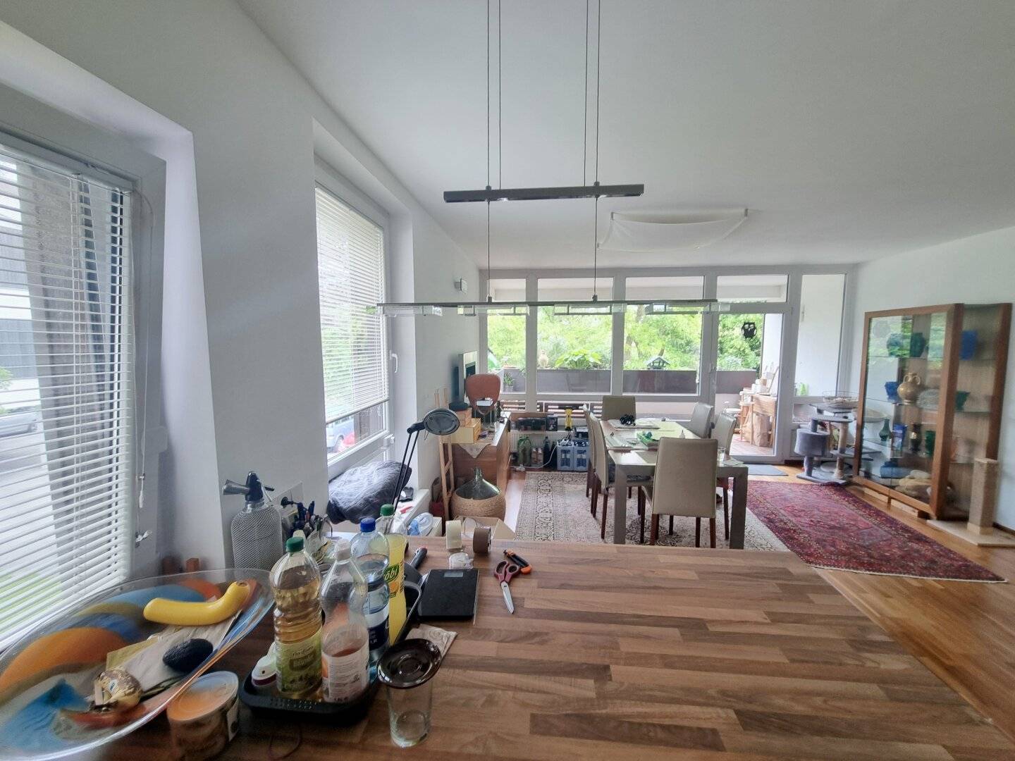 Exclusive 4-room terrace apartment with wellness area, pool &amp; parking space in prime green location in Mödling