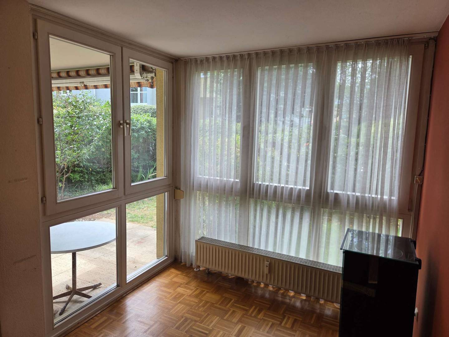 Erdgeschosswohnung mit Privatgarten und Tiefgaragenstellplatz