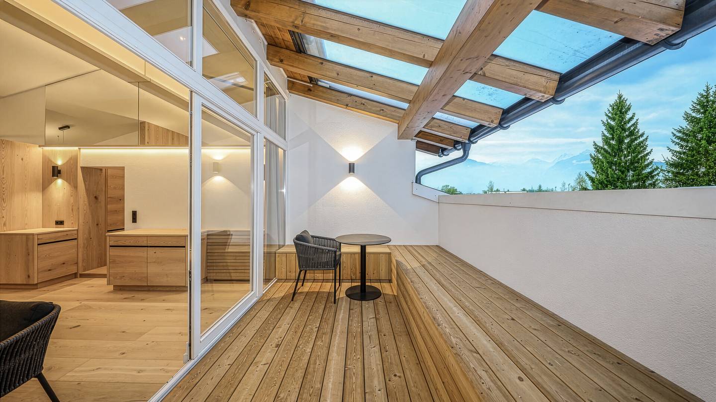 Hochwertig sanierte Dachgeschosswohnung mit Dachterrasse