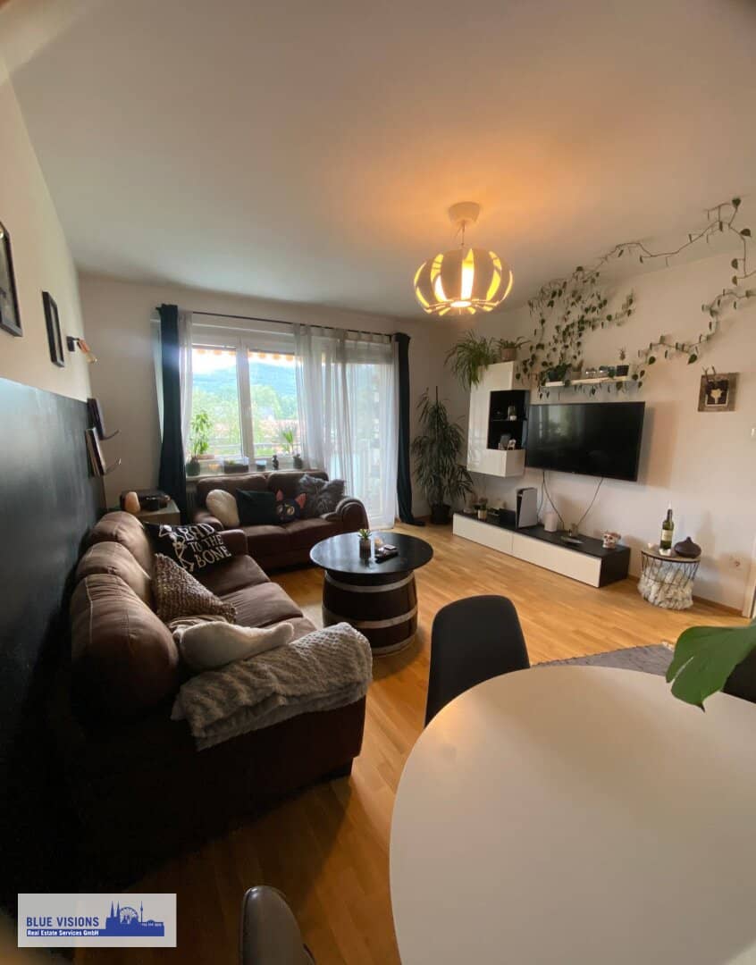 Moderne 2-Zi-Wohnung mit Loggia &amp; Parkplatz in Sautern