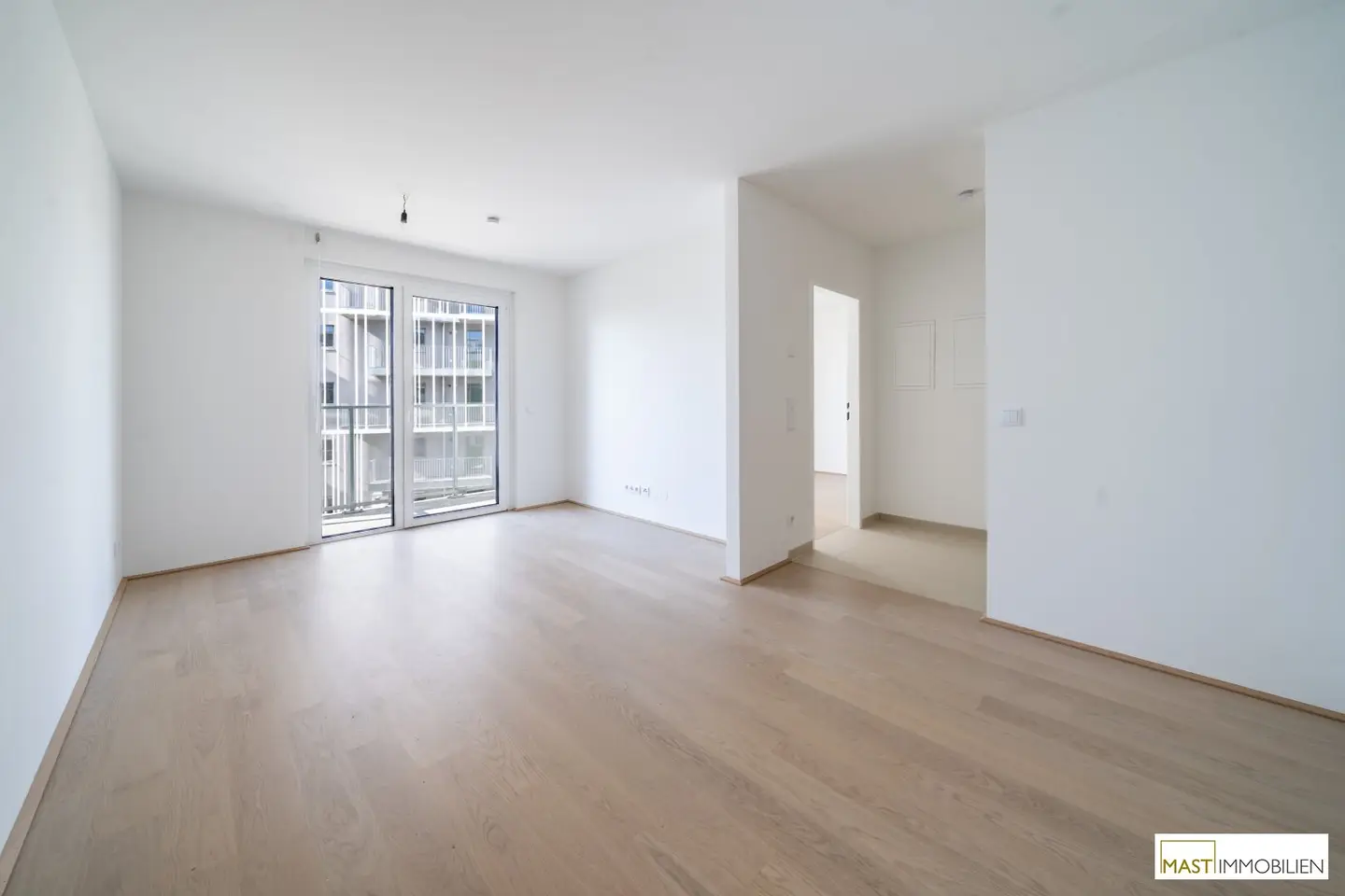 Alte Donau, 2-room first occupancy apartment on the 5th floor, available from November