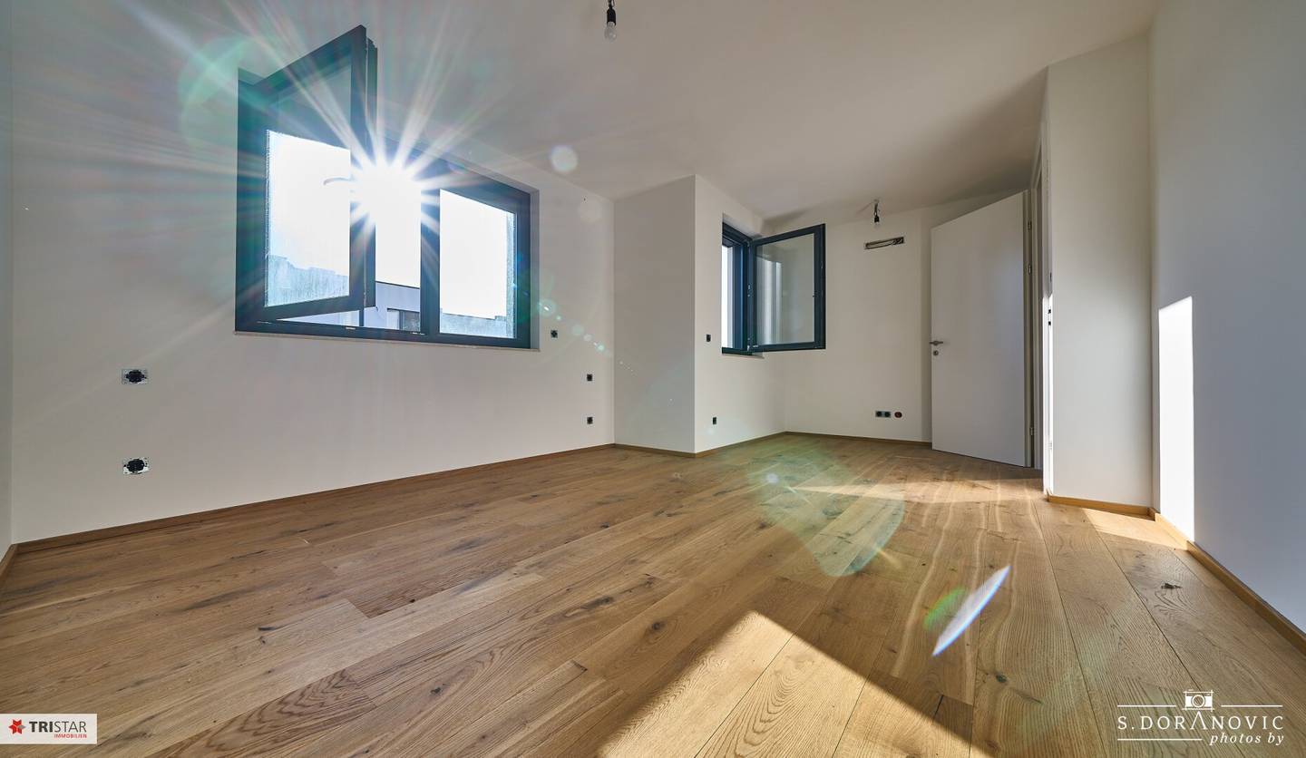 NEW! TURNKEY ++ PRIVATE LAND: NO LEASE OR BUILDING RIGHTS ++ SOLID BRICK ++ CELLAR ++ CAR PARKING SPACES ++ KLOSTERNEUBURG ++