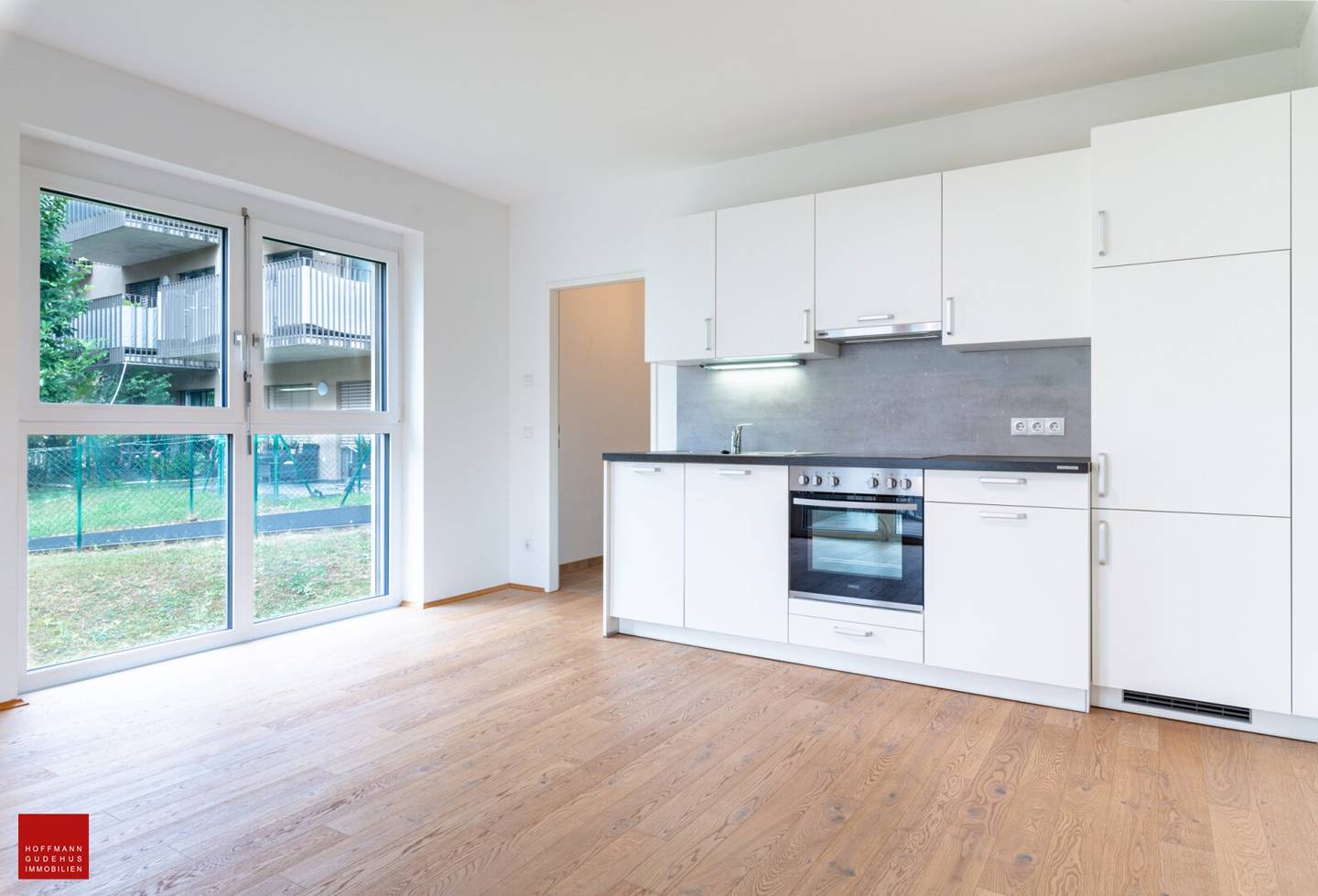 Sunny 2-room apartment with balcony