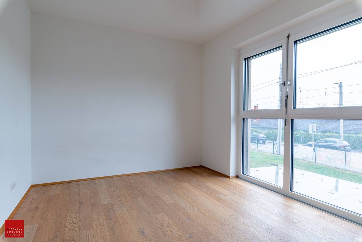 Sunny 2-room apartment with balcony