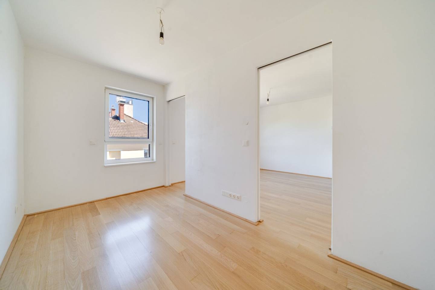 Perfekter Grundriss, starke Lage - 2 Zimmer bei U1 Kagraner Platz