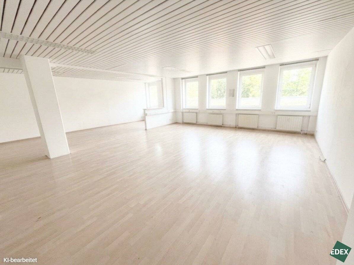 Attraktive Bürofläche mit viel Tageslicht und eigener Teeküche