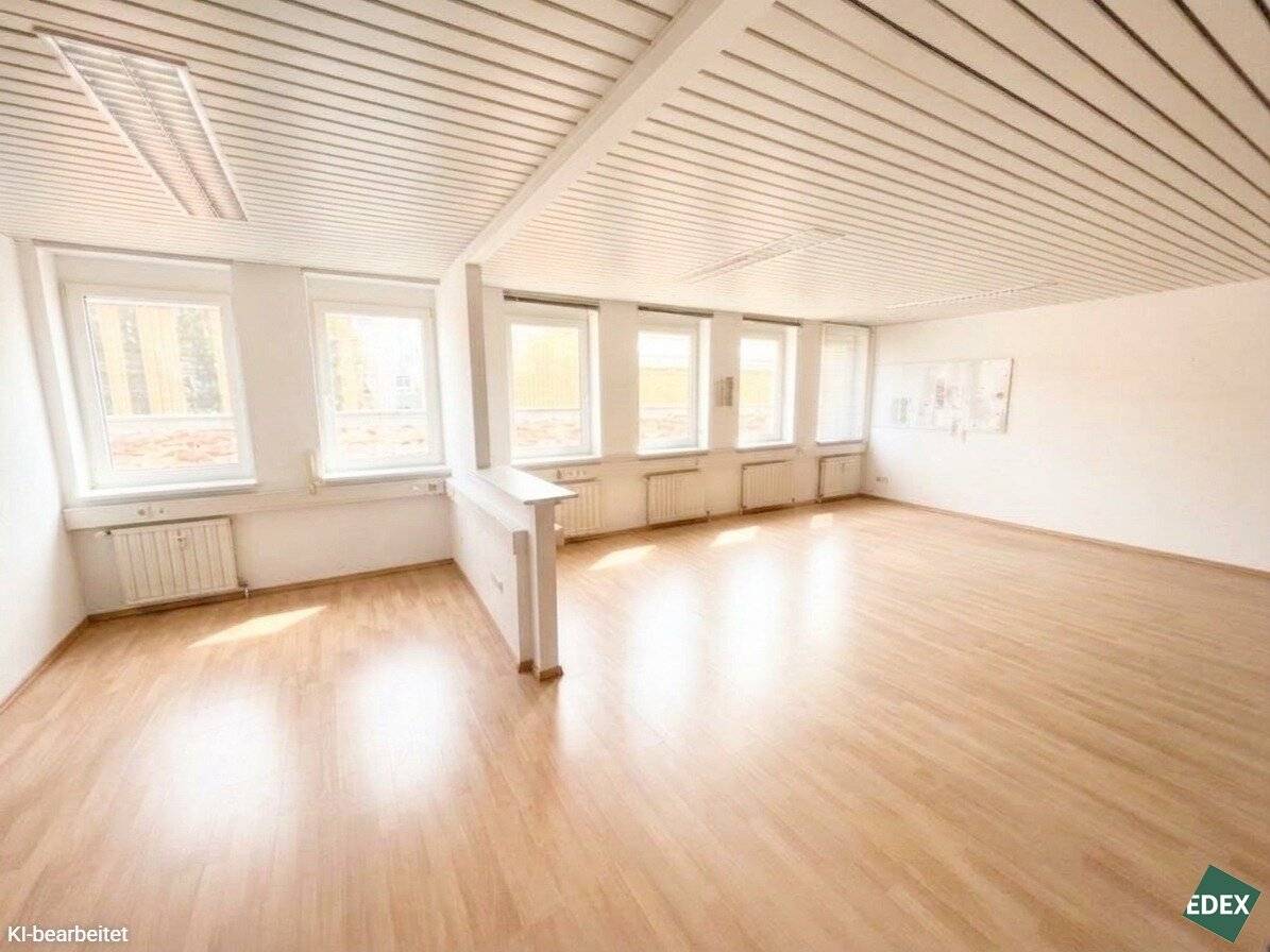 Attraktive Bürofläche mit viel Tageslicht und eigener Teeküche