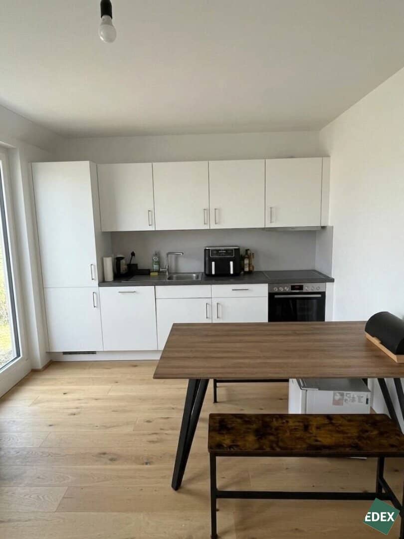 Light-filled 2-room apartment with large terrace | LIVING IN ST. GOTTHARD