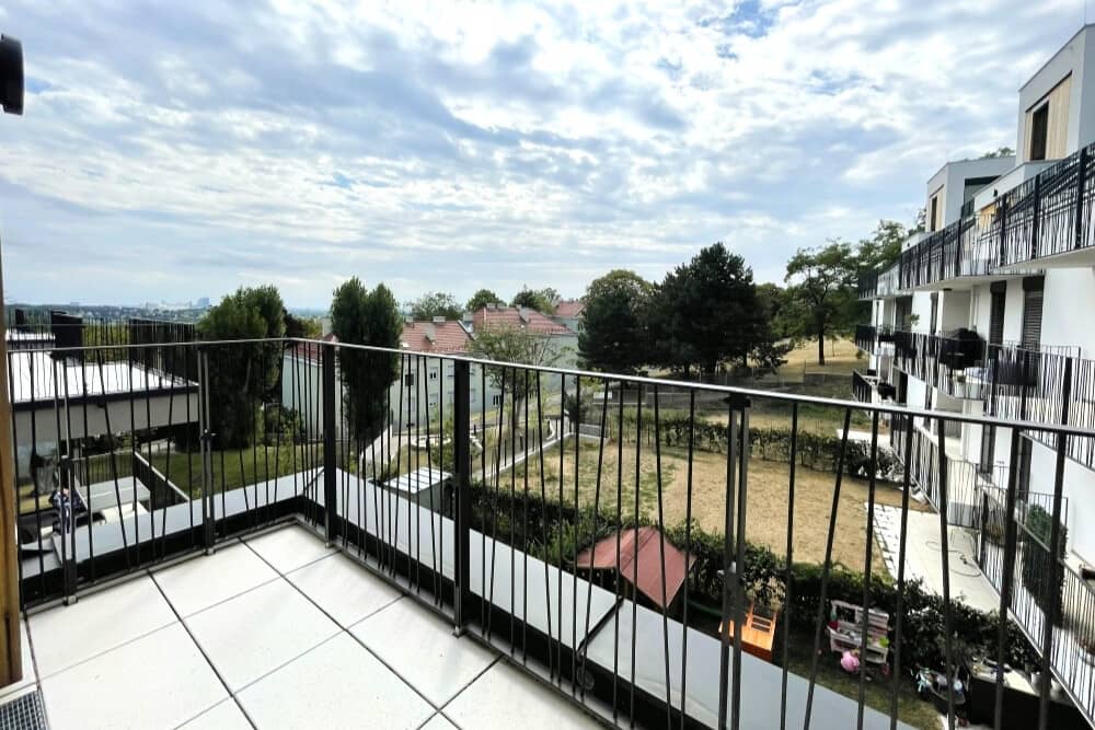 Dachgeschosswohnung with terrace and wide view