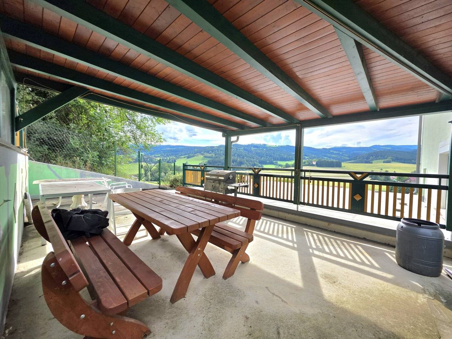 Quiet two-family house with stunning view