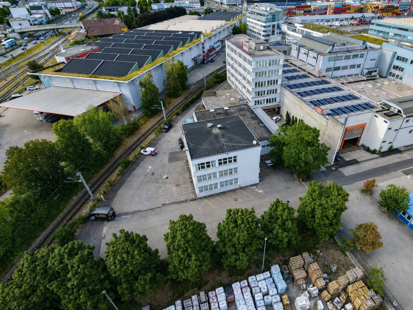 Büro- und Anlageobjekt in Linzer Toplage – 3.245 m², 69 Stellplätze &amp; Potenzial