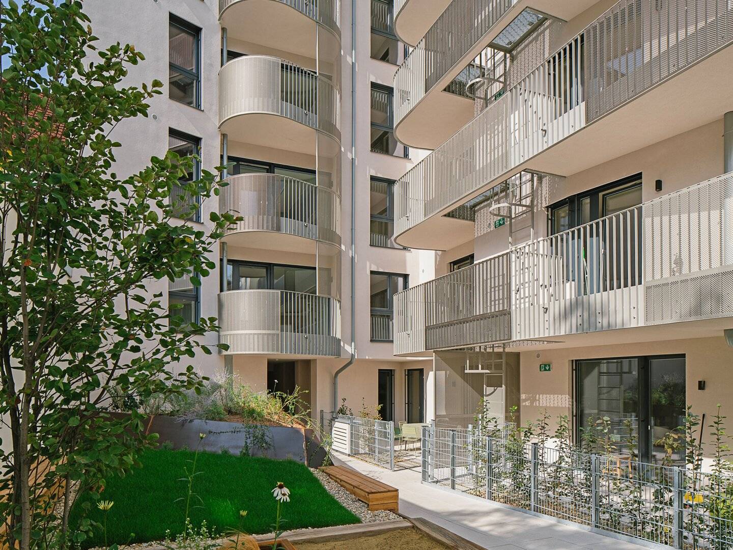 2-room investment apartment near U4 &amp; U6