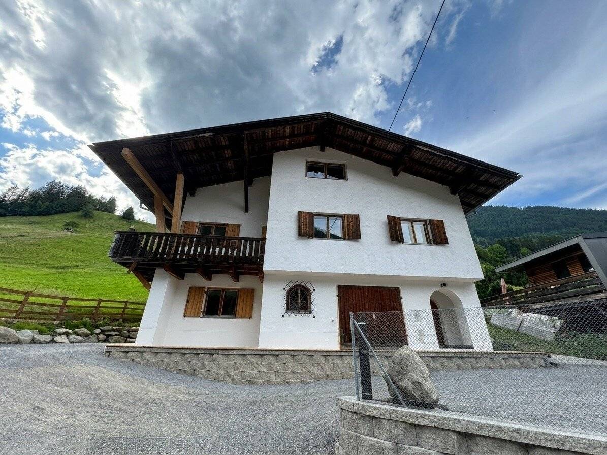 Freizeitwohnsitz in den Tiroler Bergen – großzügiges Haus mit 5 Schlafzimmern