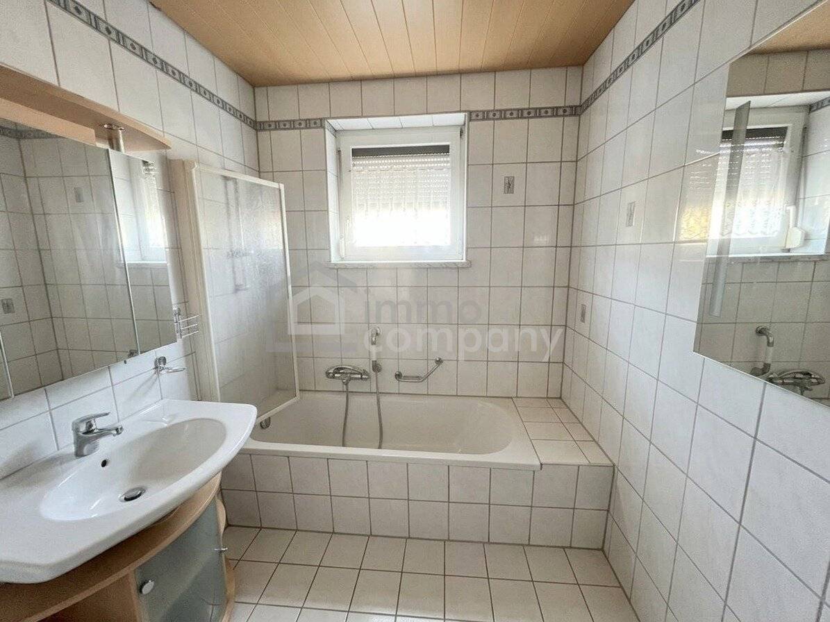 Familienidyll in Langenzersdorf - Haus und Garten vor Wien