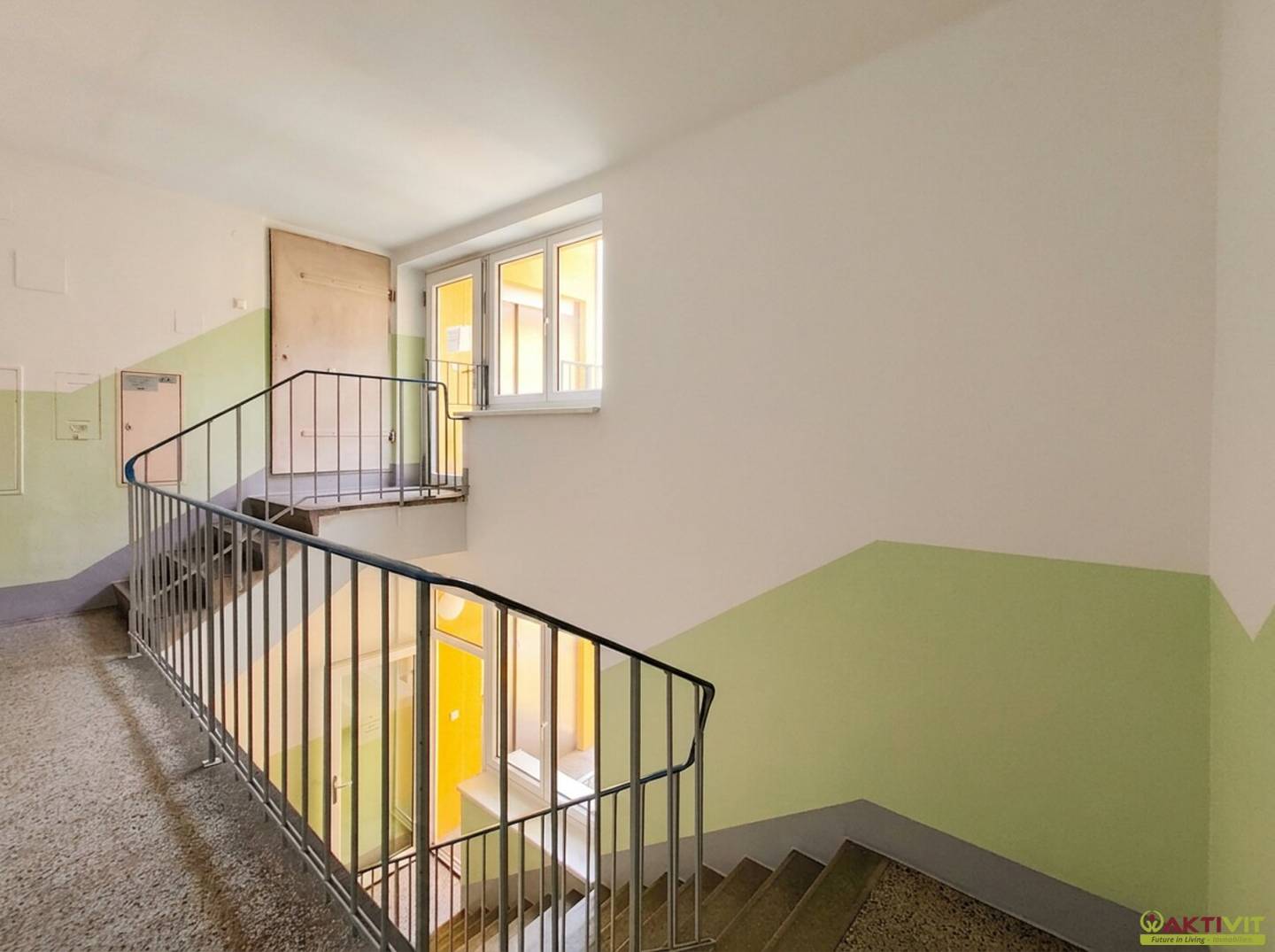 Central living in Graz-Gries: Spacious 2-room apartment with elevator