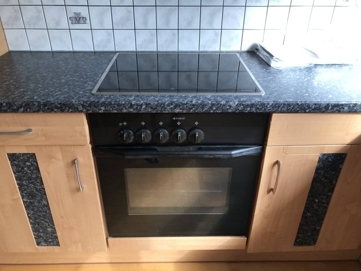 Beautifully maintained 2-room apartment in central location of Innsbruck available for rent immediately