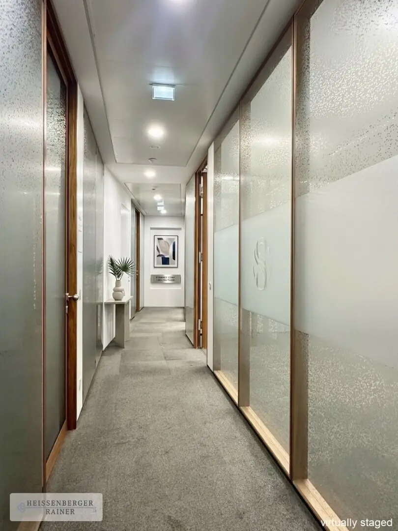 REPRESENTATIVE, INTERNATIONAL & HIGHLY FLEXIBLE /// High-End Offices at Fleischmarkt