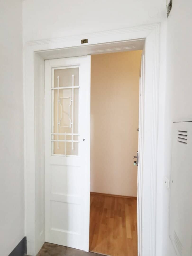 2 1/2 room corner apartment / suitable for 2-person flatshare