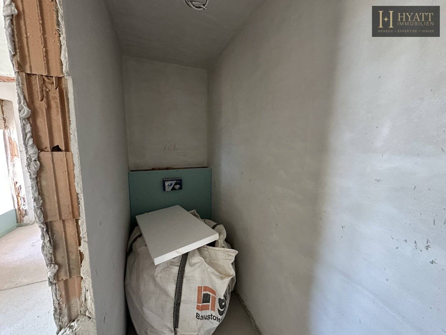 Elegante 4-Zimmer-Wohnung mit Balkon in gefragter Lage des 2. Bezirks