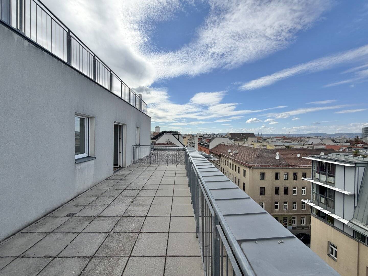 2-ZIMMER-DG-WOHNUNG-MIT-2-TERRASSEN-IM-10.BEZIRK!