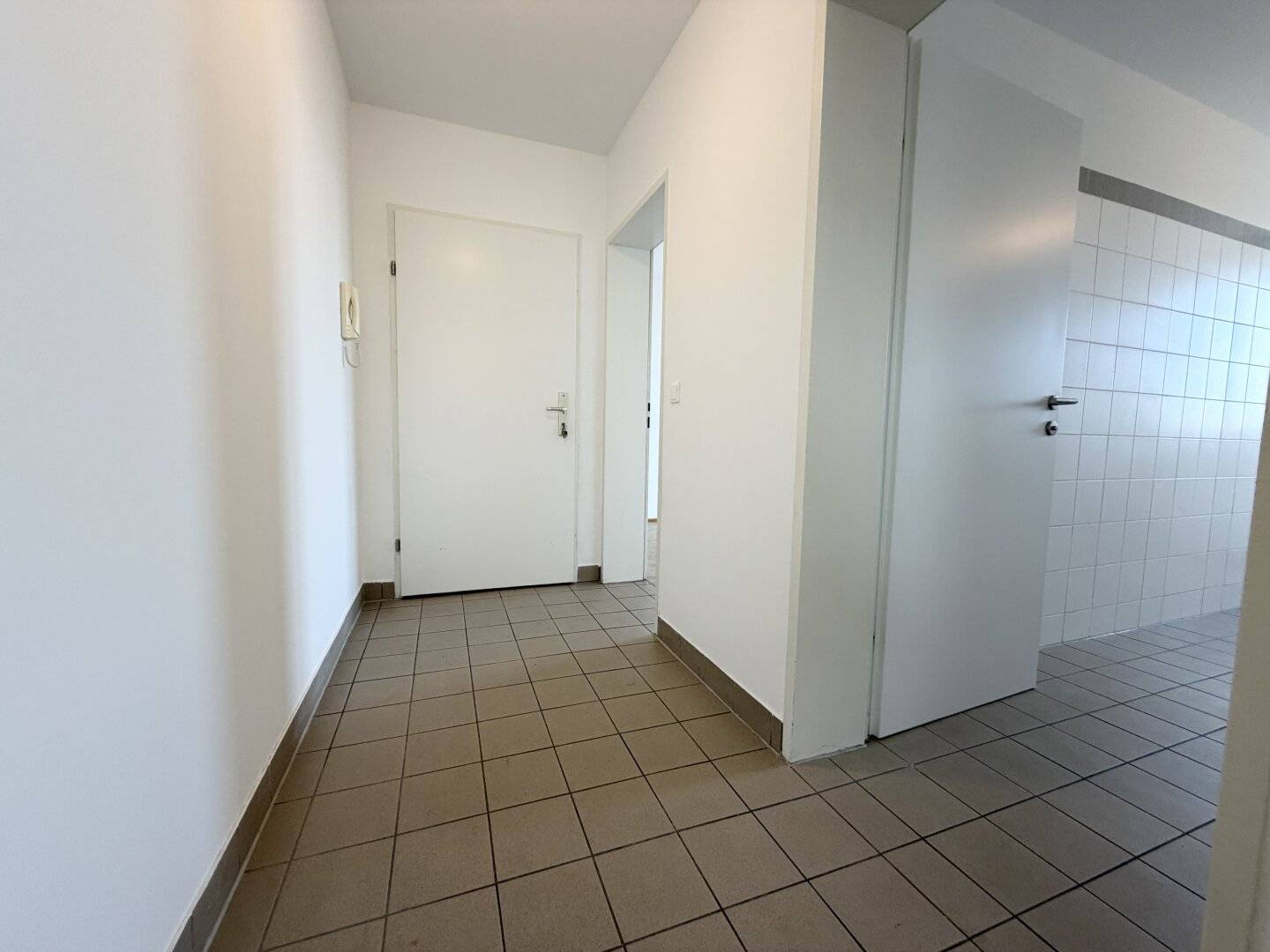2-ZIMMER-DG-WOHNUNG-MIT-2-TERRASSEN-IM-10.BEZIRK!