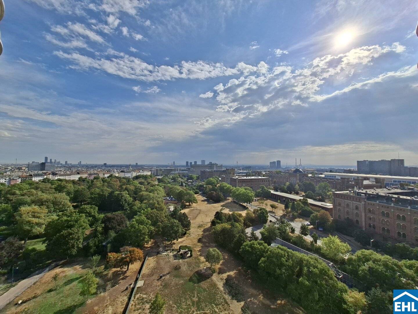 Park Apartments am Belvedere - Exclusive 2-room apartment with loggia and distant view
