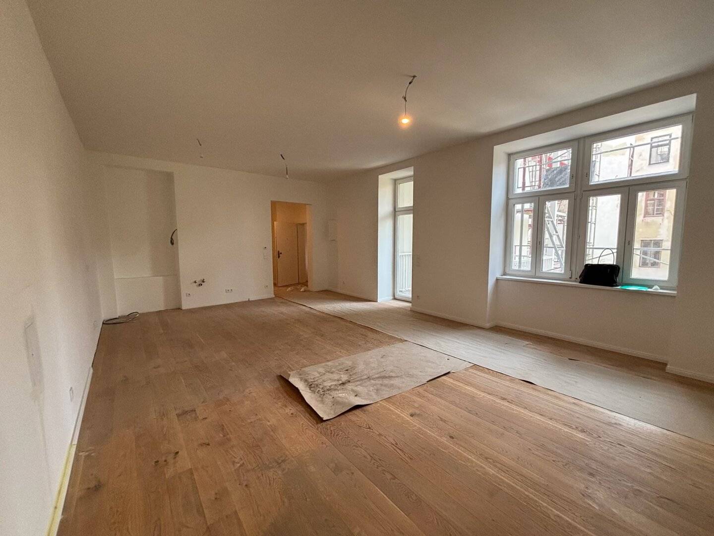ELEGANCE MEETS MODERNITY - FIRST OCCUPANCY IN REVITALIZED PERIOD BUILDING - COMMISSION FREE