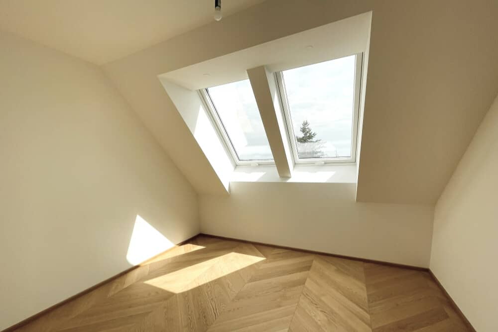 Bright Dachgeschosswohnung first occupancy with wide balcony and views