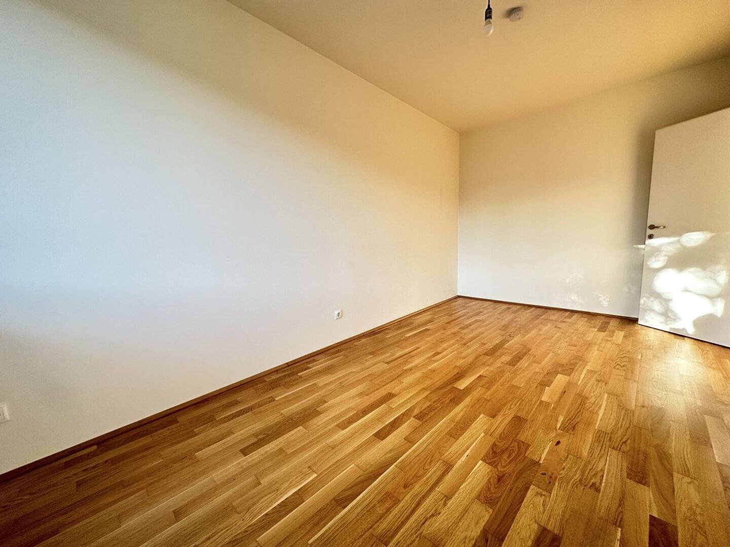 Perfekt aufgeteilte, sonnige 2-Zimmer-Wohnung mit Balkon und KFZ-Abstellplatz in einem modernen Neubau – Provisionsfrei