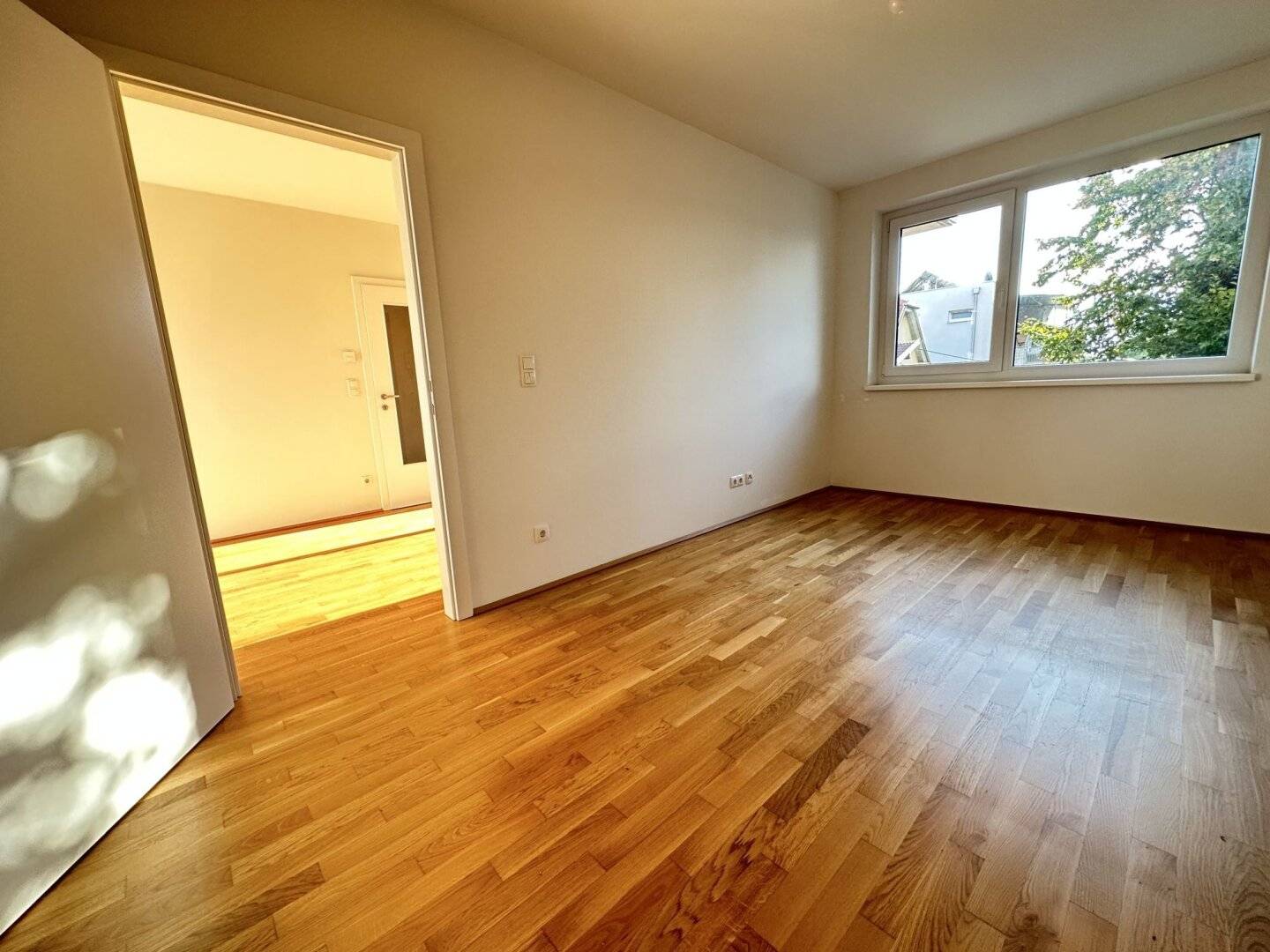 Perfekt aufgeteilte, sonnige 2-Zimmer-Wohnung mit Balkon und KFZ-Abstellplatz in einem modernen Neubau – Provisionsfrei