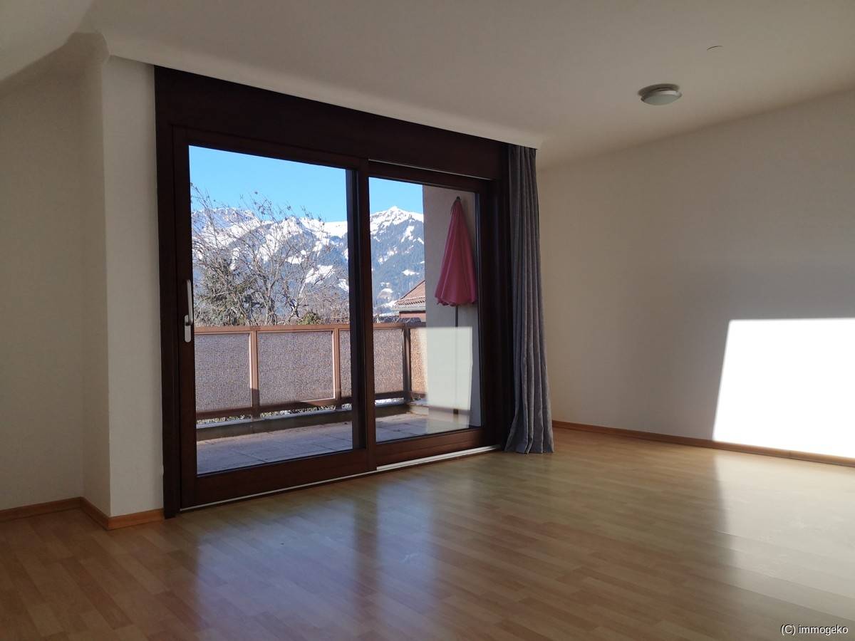 Dachgeschosswohnung mit Bergblick und sonnigem Balkon