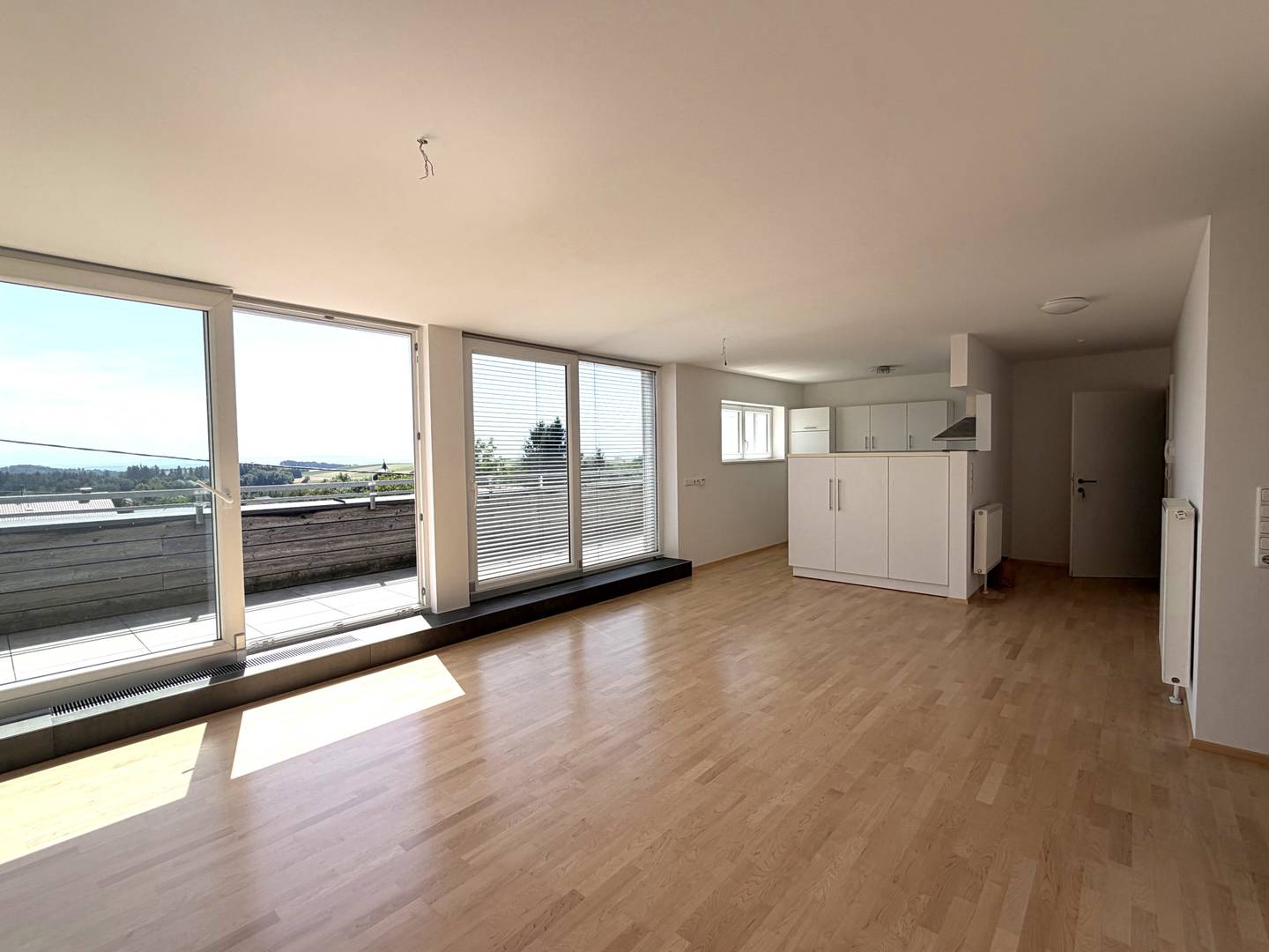 Helle Dachgeschosswohnung am Marktplatz frisch renoviert