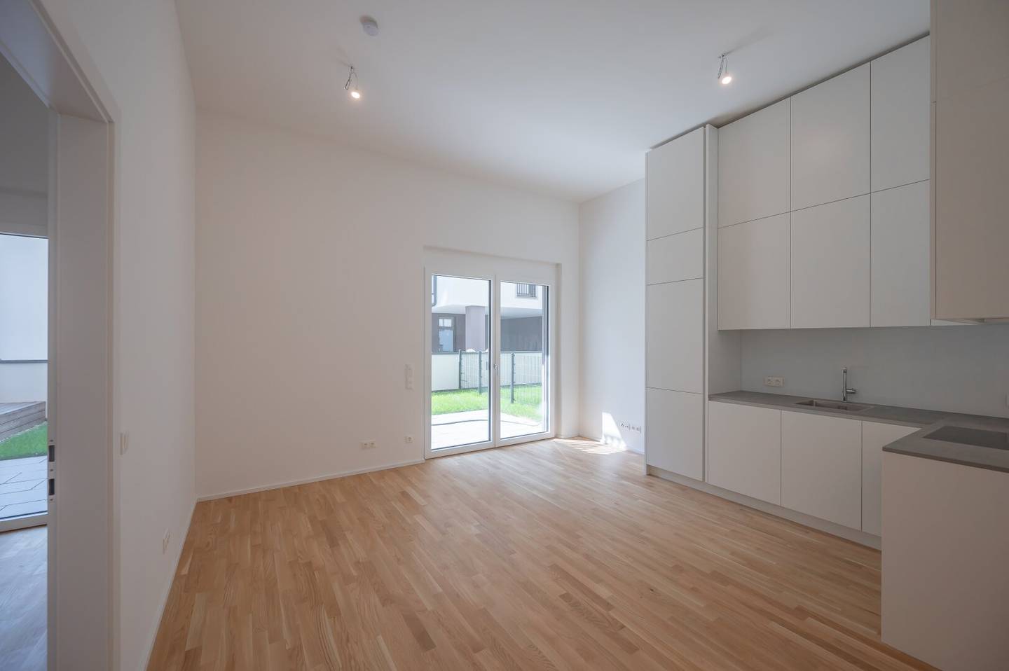 ASG IV-Qualitatives Wohnen in urbaner Lage: hochwertiger 2-Zimmer ZWEITBEZUG mit Garten! Provisionsfrei
