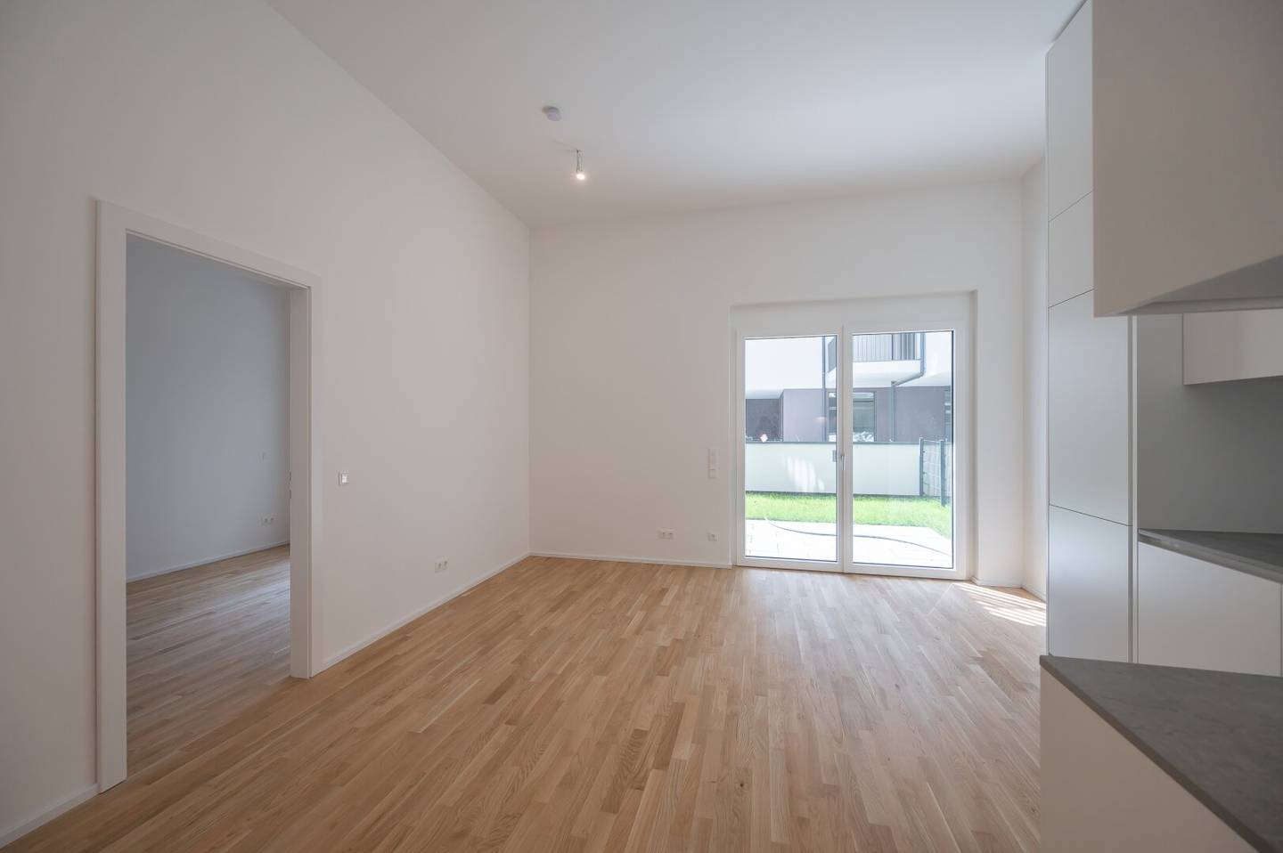ASG IV-Qualitatives Wohnen in urbaner Lage: hochwertiger 2-Zimmer ZWEITBEZUG mit Garten! Provisionsfrei