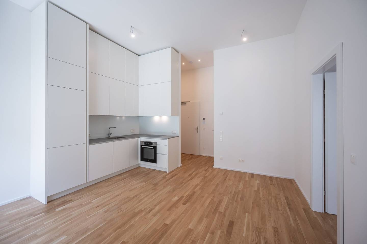 ASG IV-Qualitatives Wohnen in urbaner Lage: hochwertiger 2-Zimmer ZWEITBEZUG mit Garten! Provisionsfrei