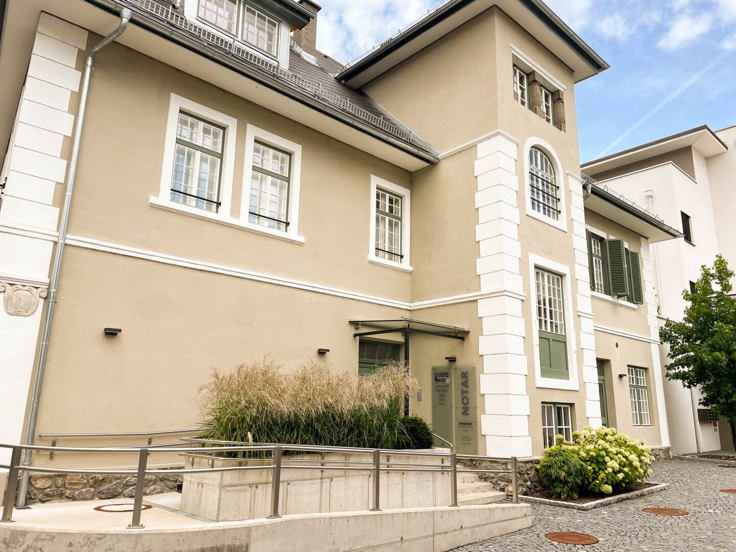MODERNE 2-ZIMMER WOHNUNG AM SPITTALER RATHAUSMARKT!