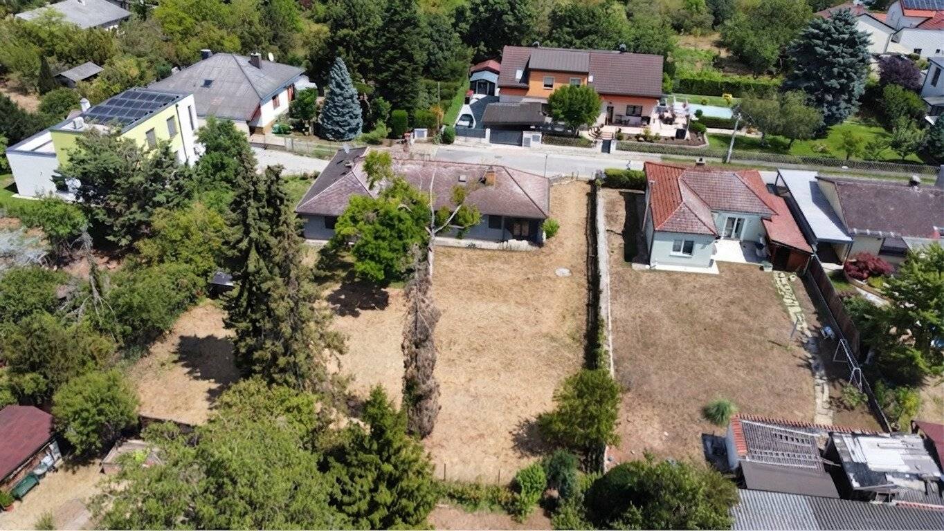 Hidden gem in Strasshof - Quiet flag lot - Perfect for your dream house