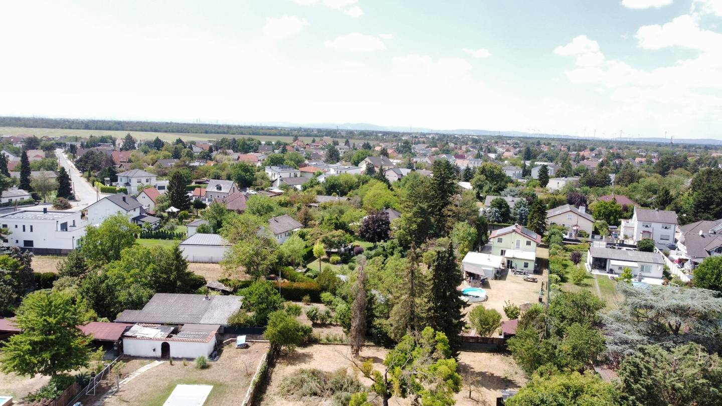 Hidden gem in Strasshof - Quiet flag lot - Perfect for your dream house
