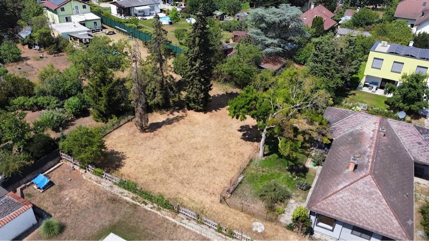 Hidden gem in Strasshof - Quiet flag lot - Perfect for your dream house