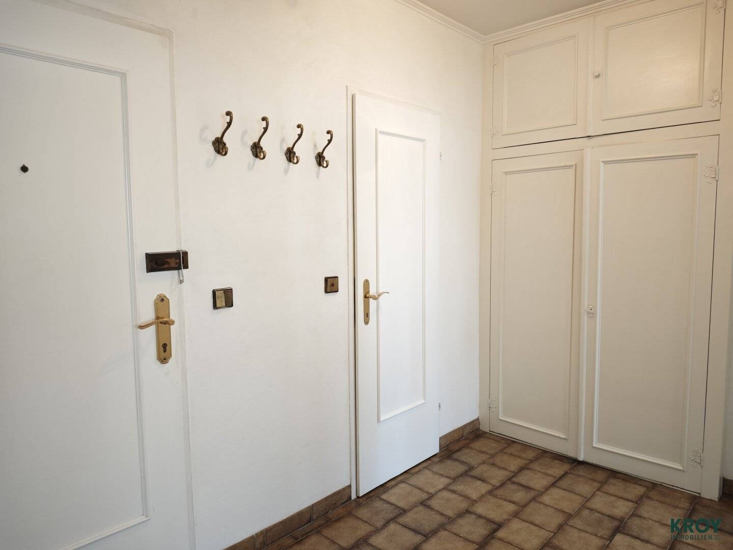 Well-kept 2-room apartment with south loggia - urban location Lehen