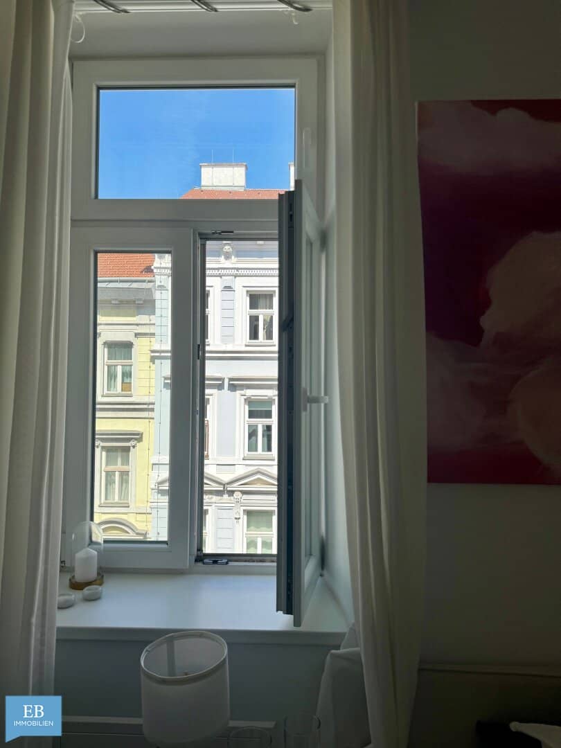 Klein, fein, mein: Elegantes City-Apartement mit Altbauflair