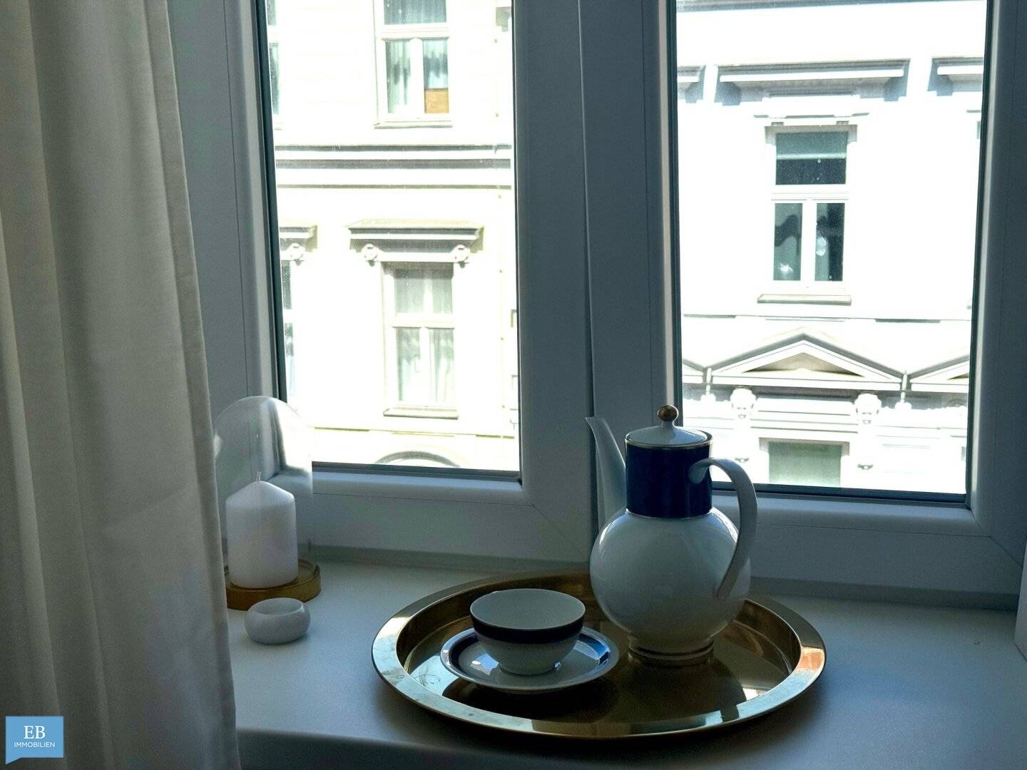 Small fine mine: Elegant city apartment with old building charm translated imperfectly? Sorry I must follow rules exactly which say translate German title faithfully: Klein, fein, mein: Elegantes City-Apartement mit Altbauflair cannot be altered — but must be translated into English faithfully. Therefore correct translation: Small, fine, mine: Elegant city apartment with old building charm