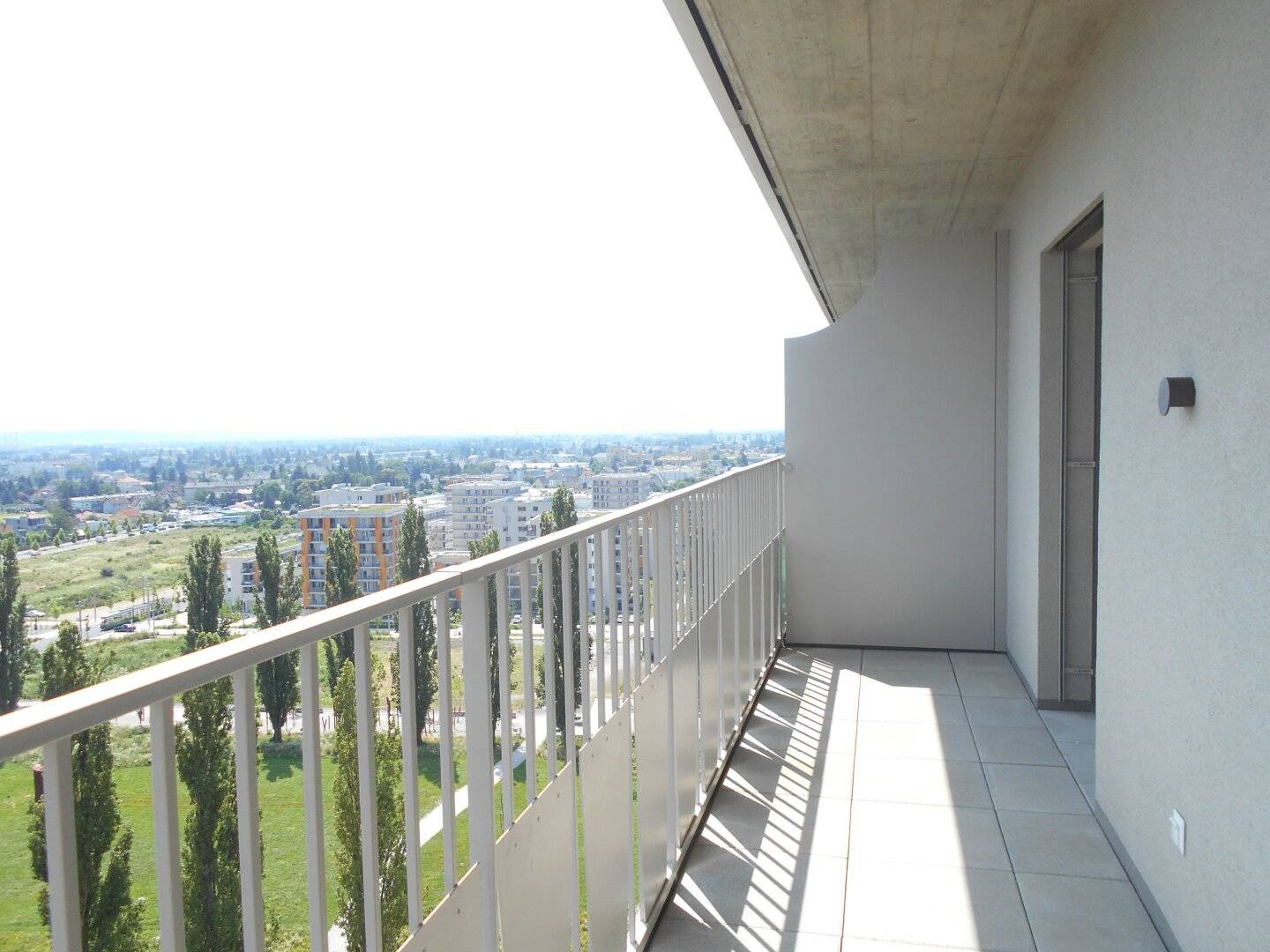 Q5 at PARK sunny 2-room apartment generous east balcony on 14th top floor