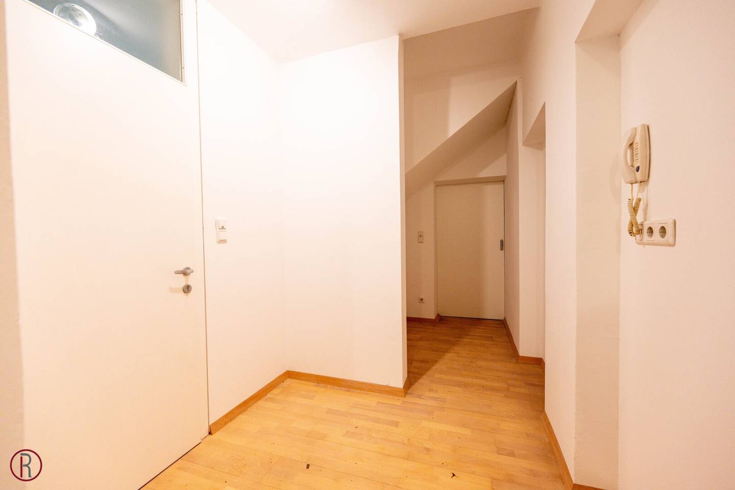 Idyllische 2-Zimmer-Wohnung mit Terrasse, Garten und Grünblick in Hötting zu vermieten