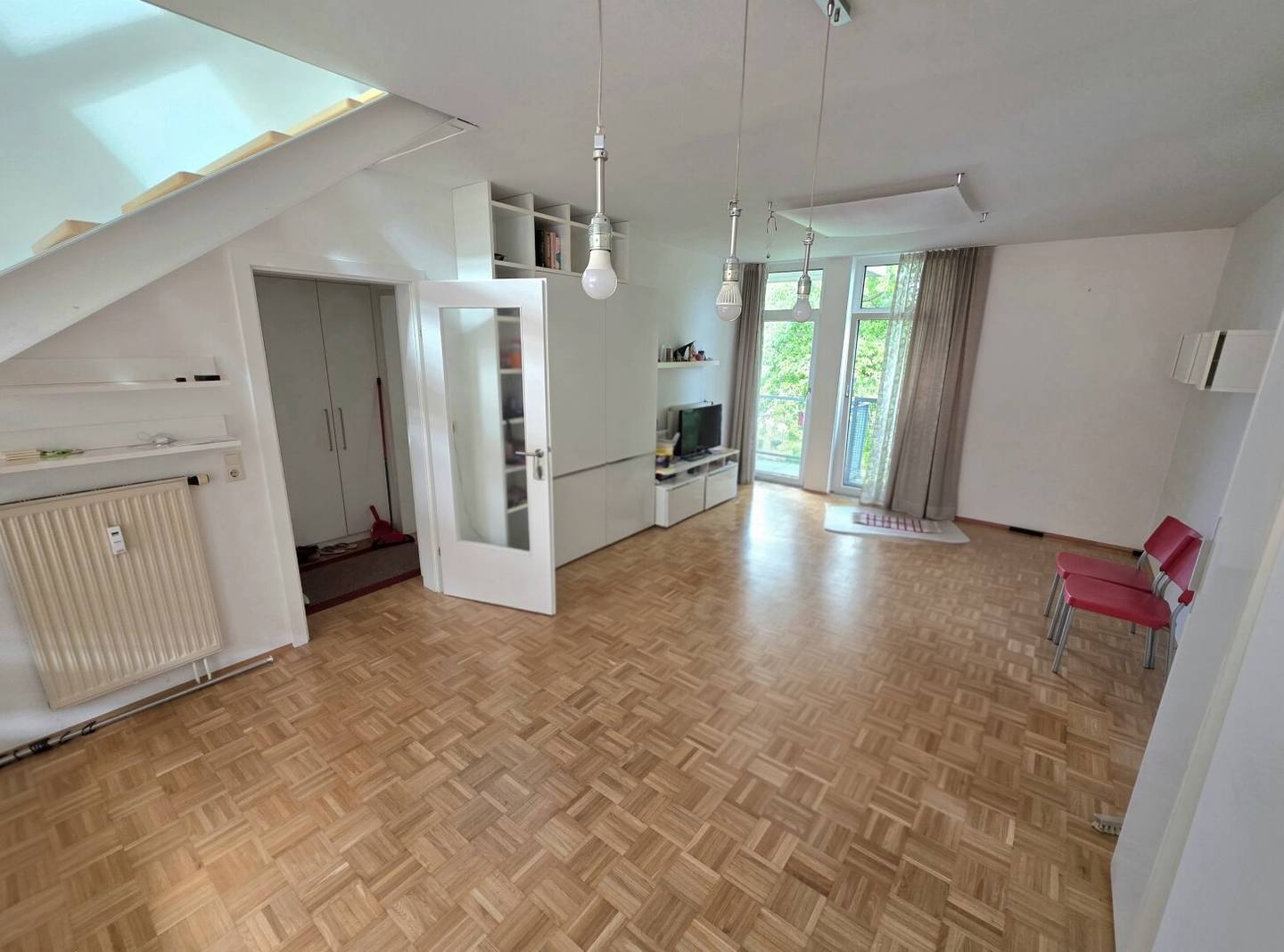 4-Zimmer-Maisonette mit 2 Balkonen &amp; Garage!
