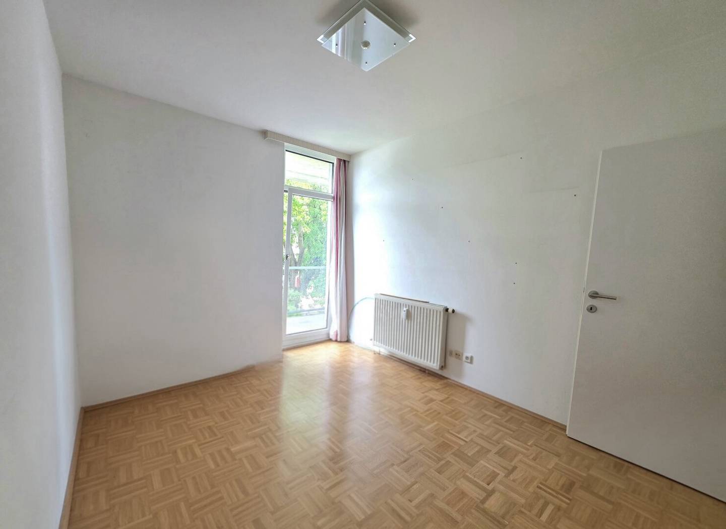 4-Zimmer-Maisonette mit 2 Balkonen &amp; Garage!