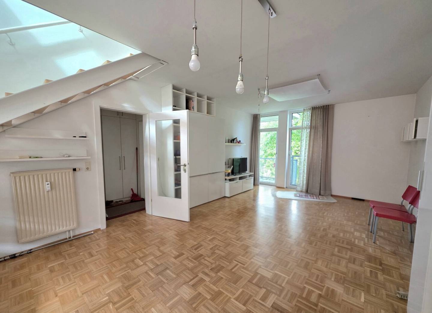 4-Zimmer-Maisonette mit 2 Balkonen &amp; Garage!