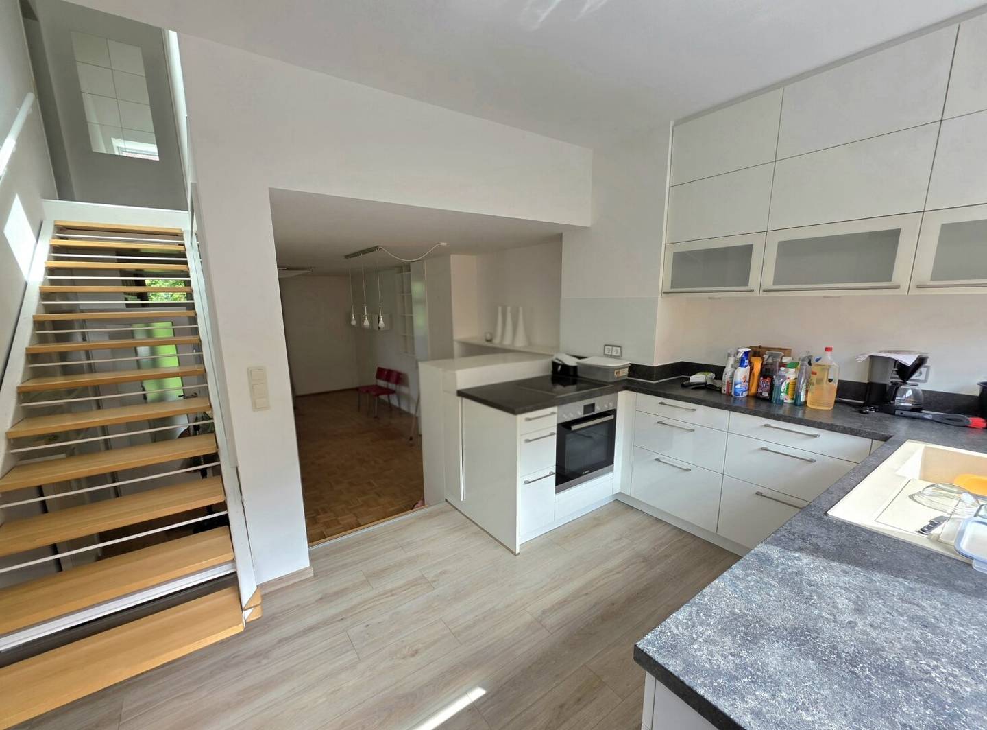4-Zimmer-Maisonette mit 2 Balkonen &amp; Garage!