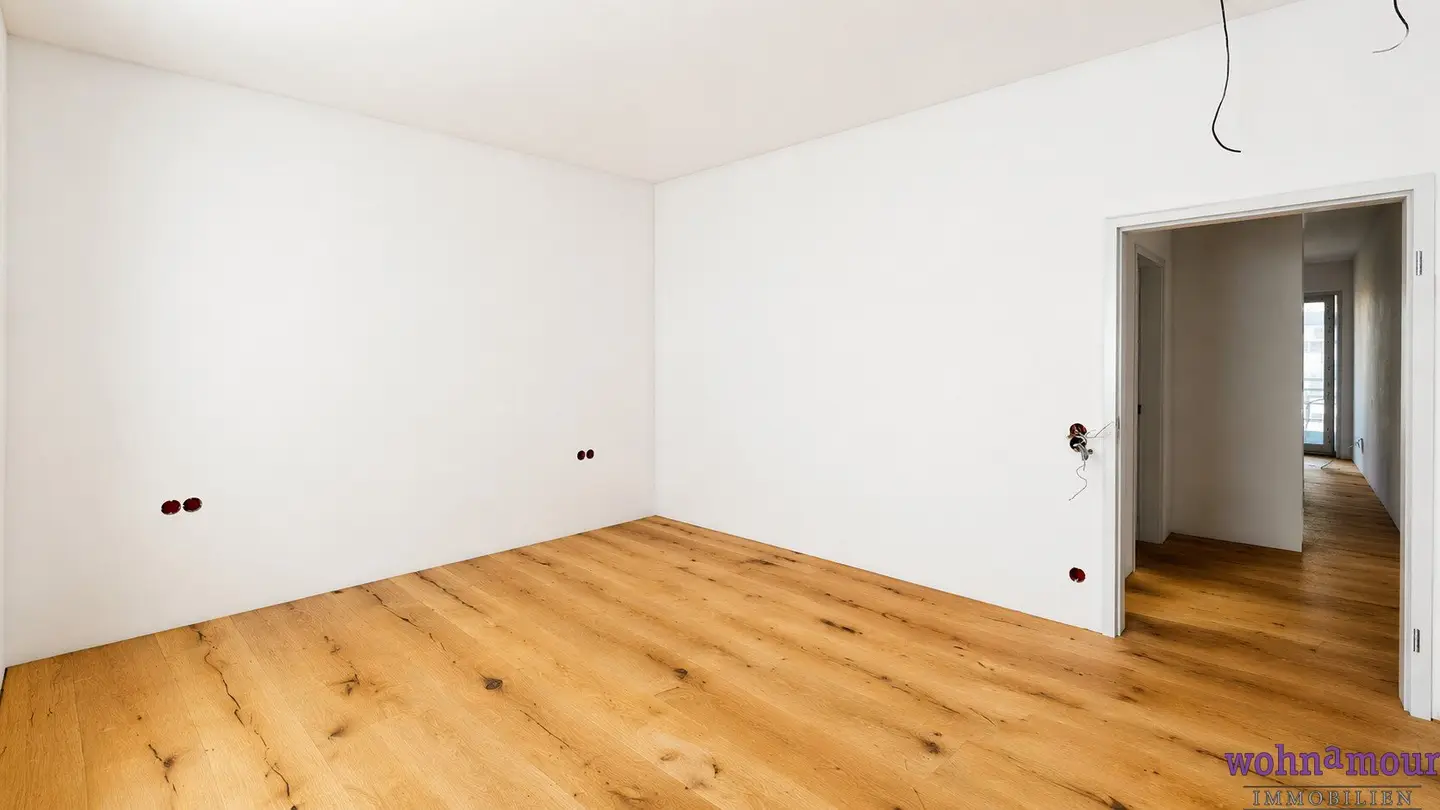77 m² OLD BUILDING MEETS NEW BUILDING Core-renovated 3-room ground floor with veranda in Innsbruck-Wilten