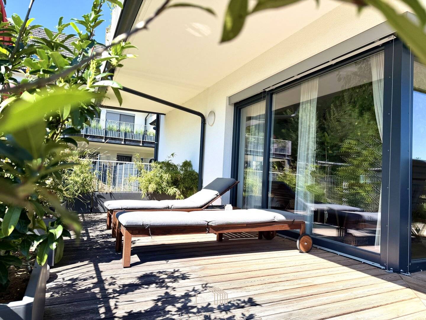 WOHNHIGHLIGHT NAHE GRAZ: Großzügige 5‑Zimmer‑Wohnung mit großem Balkon, zwei Parkplätzen, E‑Ladestation &amp; exklusiver Grünruhelage